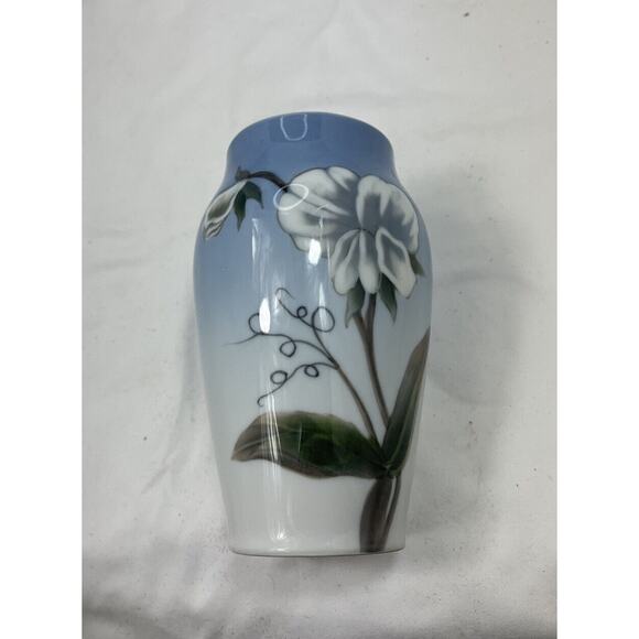 Royal Copenhagen Denmark Vase Porcelain Ceramic Rare- Orchid- #2068/2037 🏺 - Picture 2 of 12